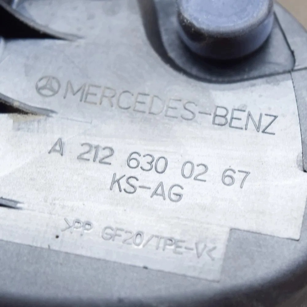 Tampa de tanque OEM A2126300267 para Mercedes-Benz E W212 image 7