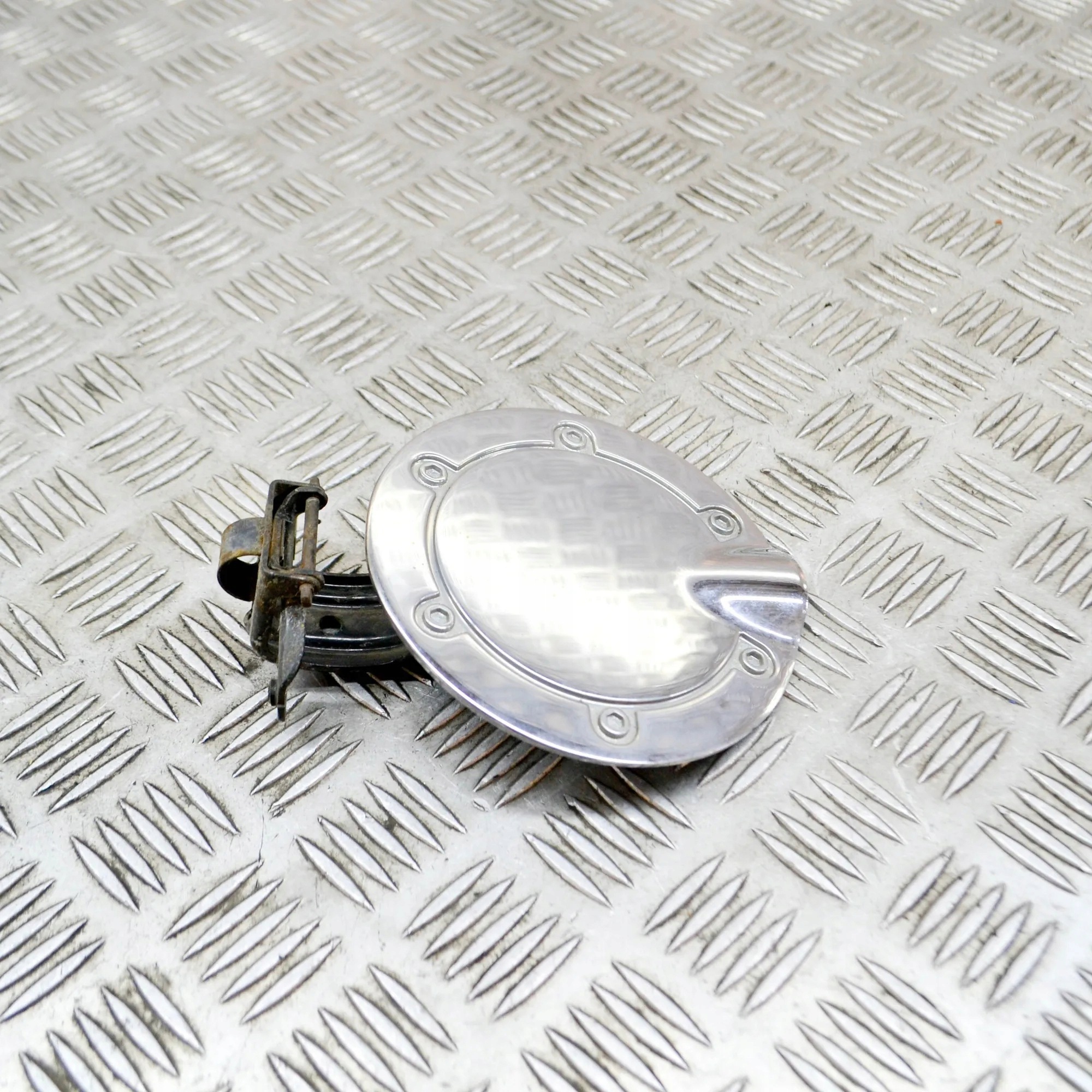 Bränsletanklock OEM 82207771AE för Dodge Nitro 2.8L image 2