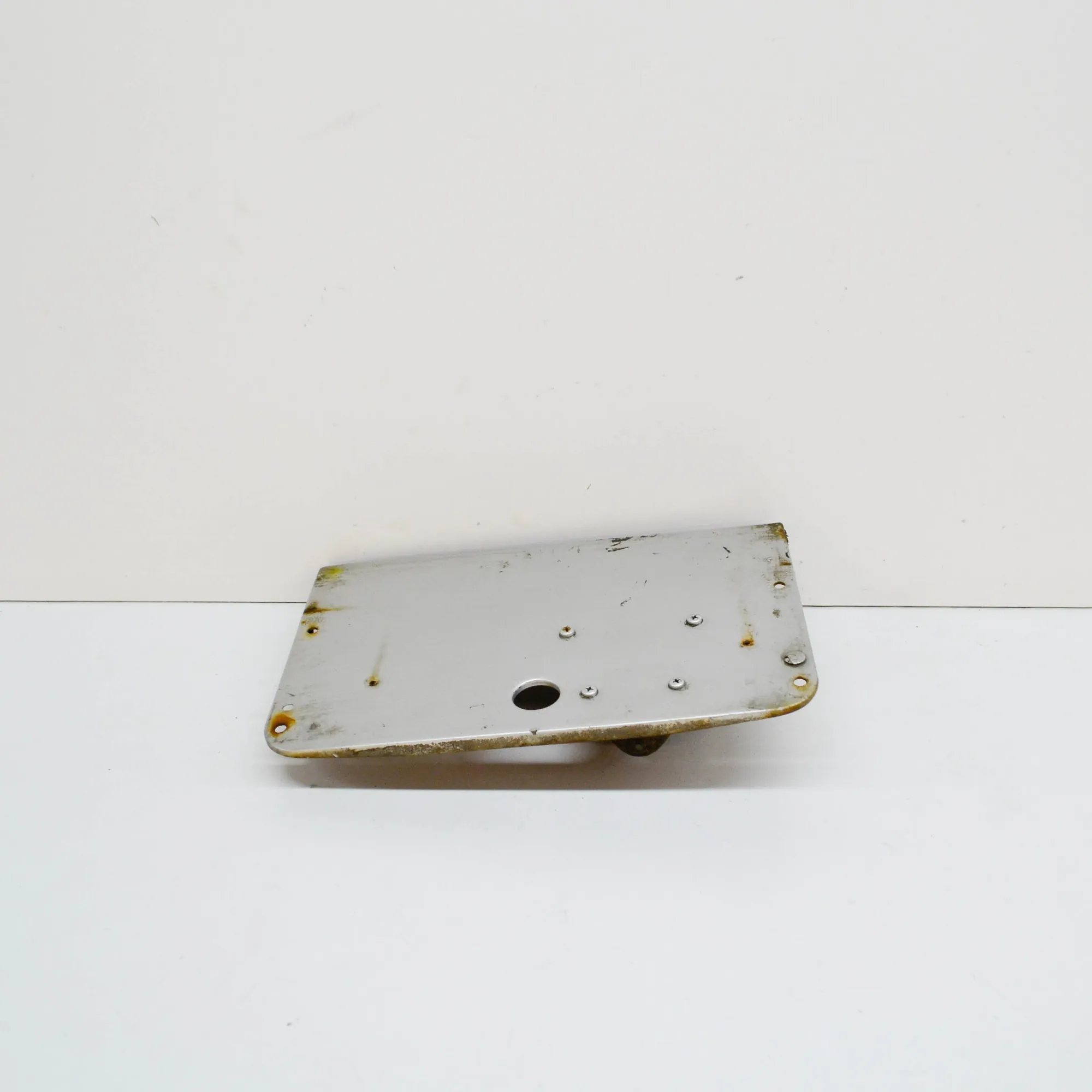 Kraftstofftankdeckel OEM 1117505606 für Mercedes-Benz S-Klasse image 2