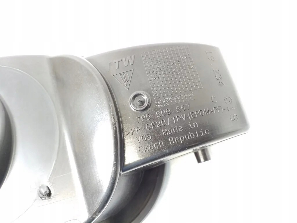 Porsche polttoainekansi OEM 7P5809857 Cayenne 4.8L