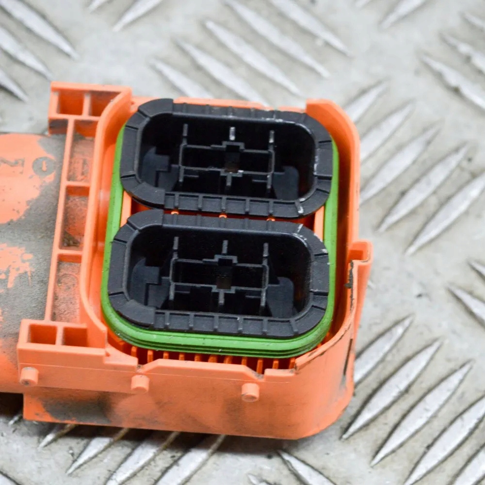 BMW Batterieladekabel OEM 6824110 - Gebraucht image 3