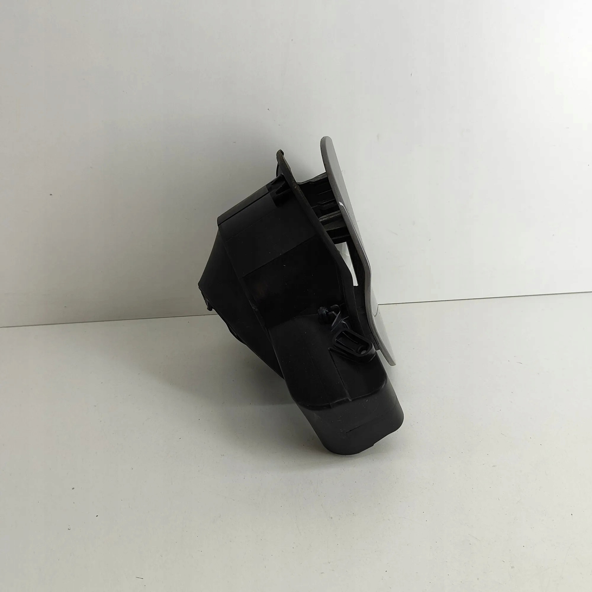 Hyundai IONIQ Bränslelucka OEM 69513G2000 - Begagnad image 3
