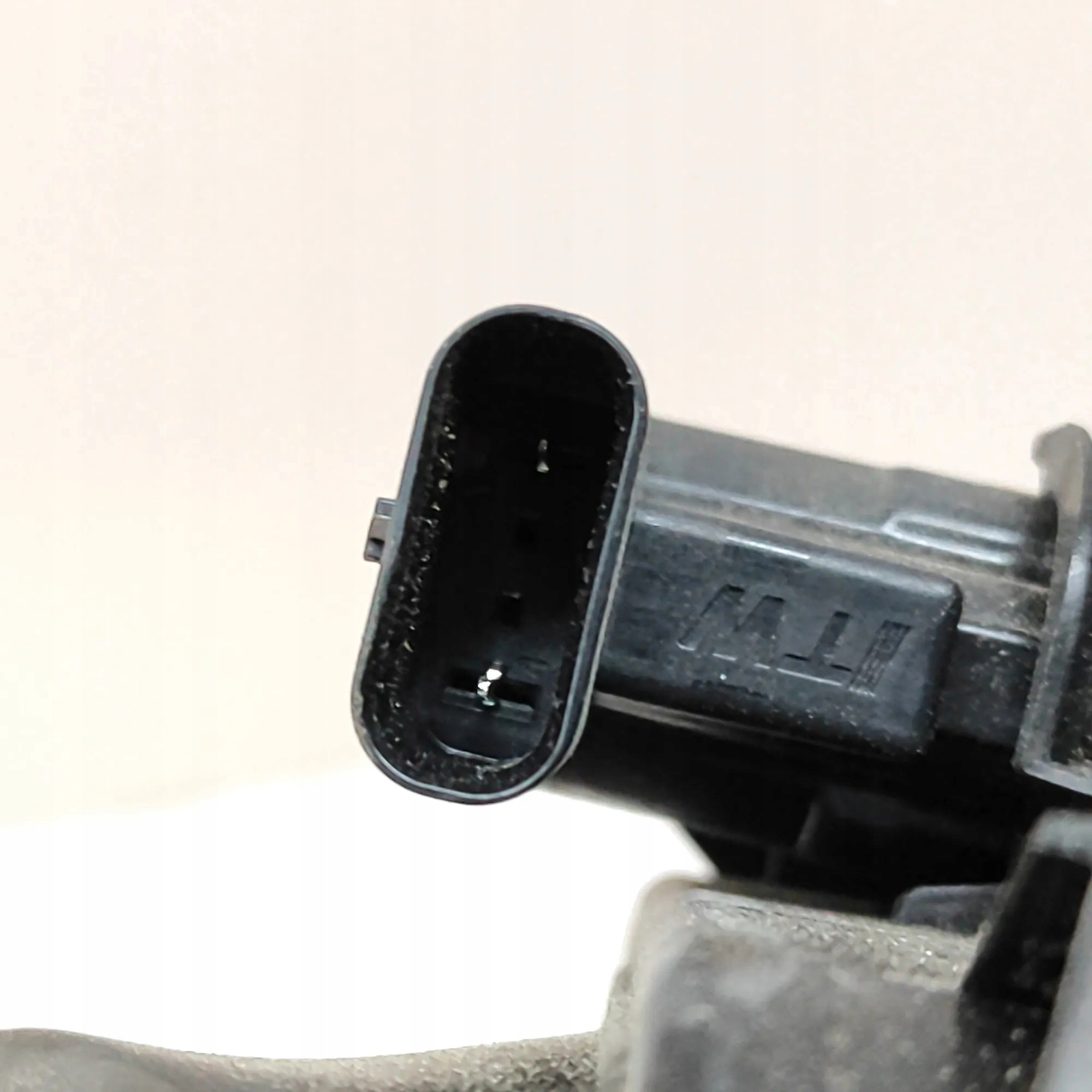 Bränsletanklock Land Rover OEM HY3227936BB image 4