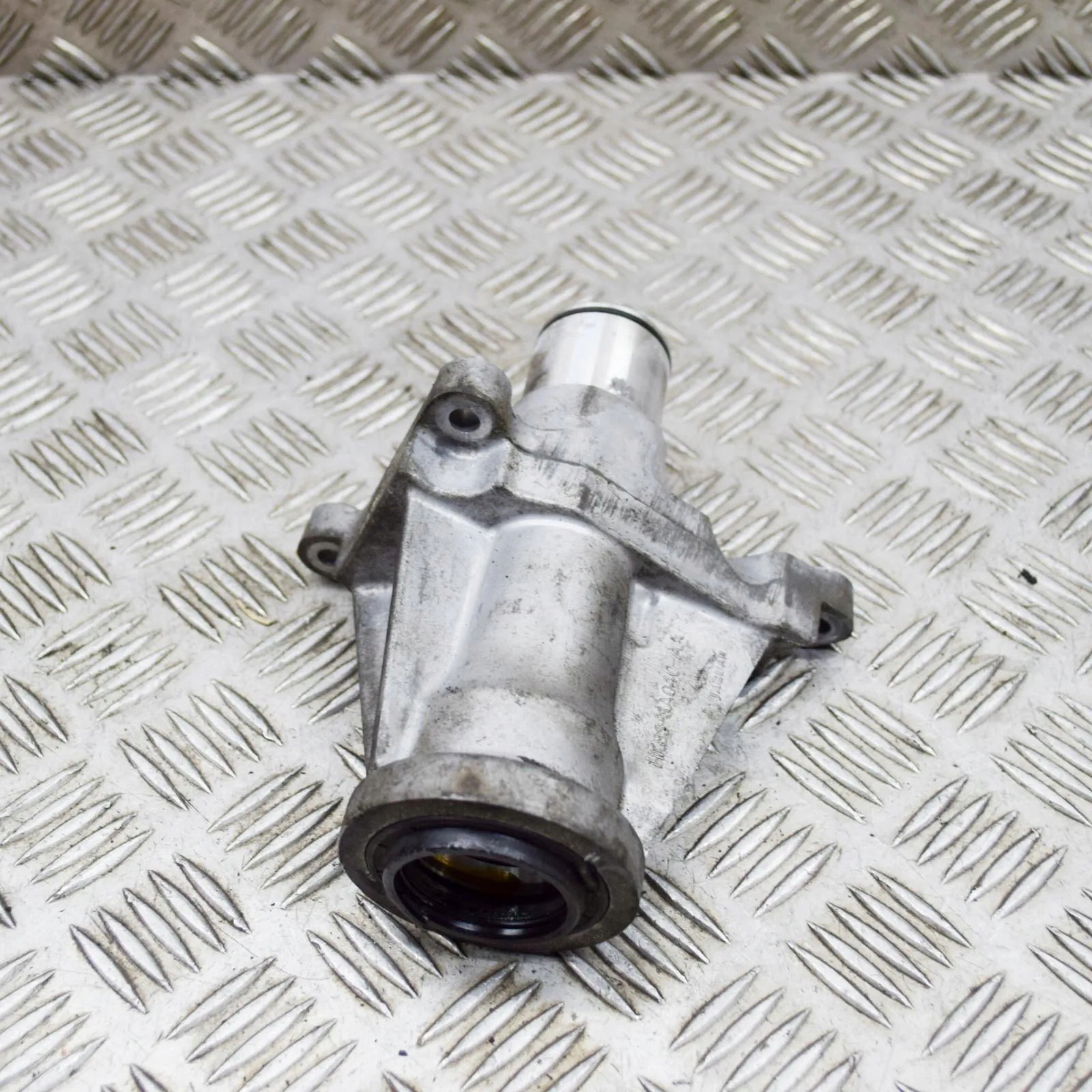 Jaguar F-PACE Half Shaft Mounting HK833A040AA
