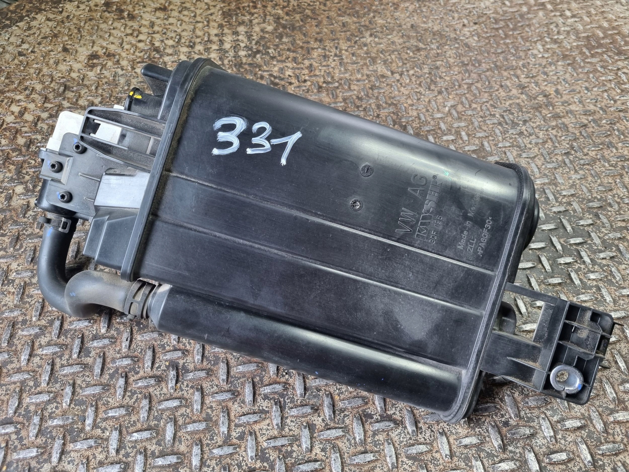 2020 VW Arteon Fuel Vapor Canister 3Q0201801B image 2