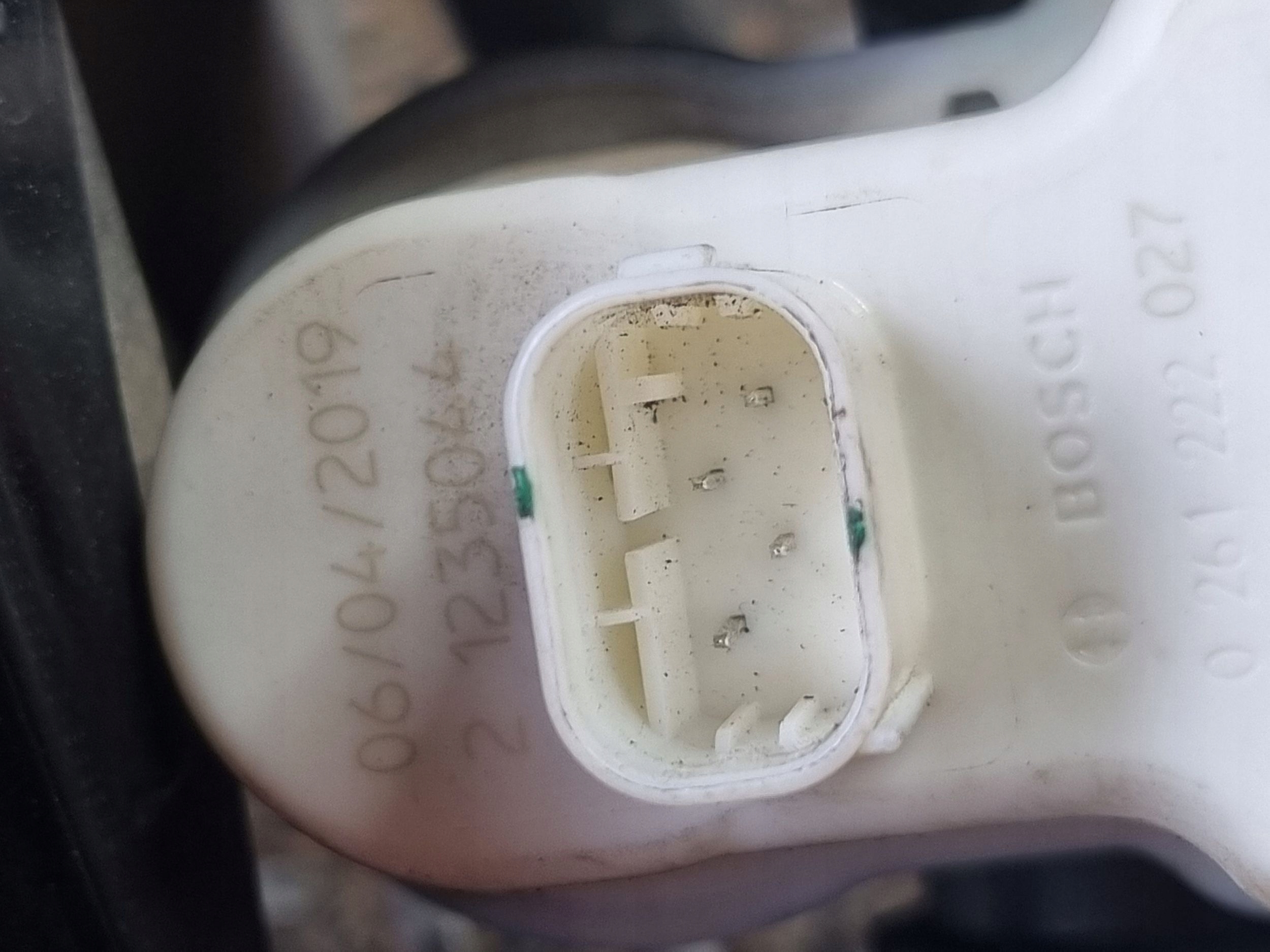 2020 VW Arteon Fuel Vapor Canister 3Q0201801B image 4