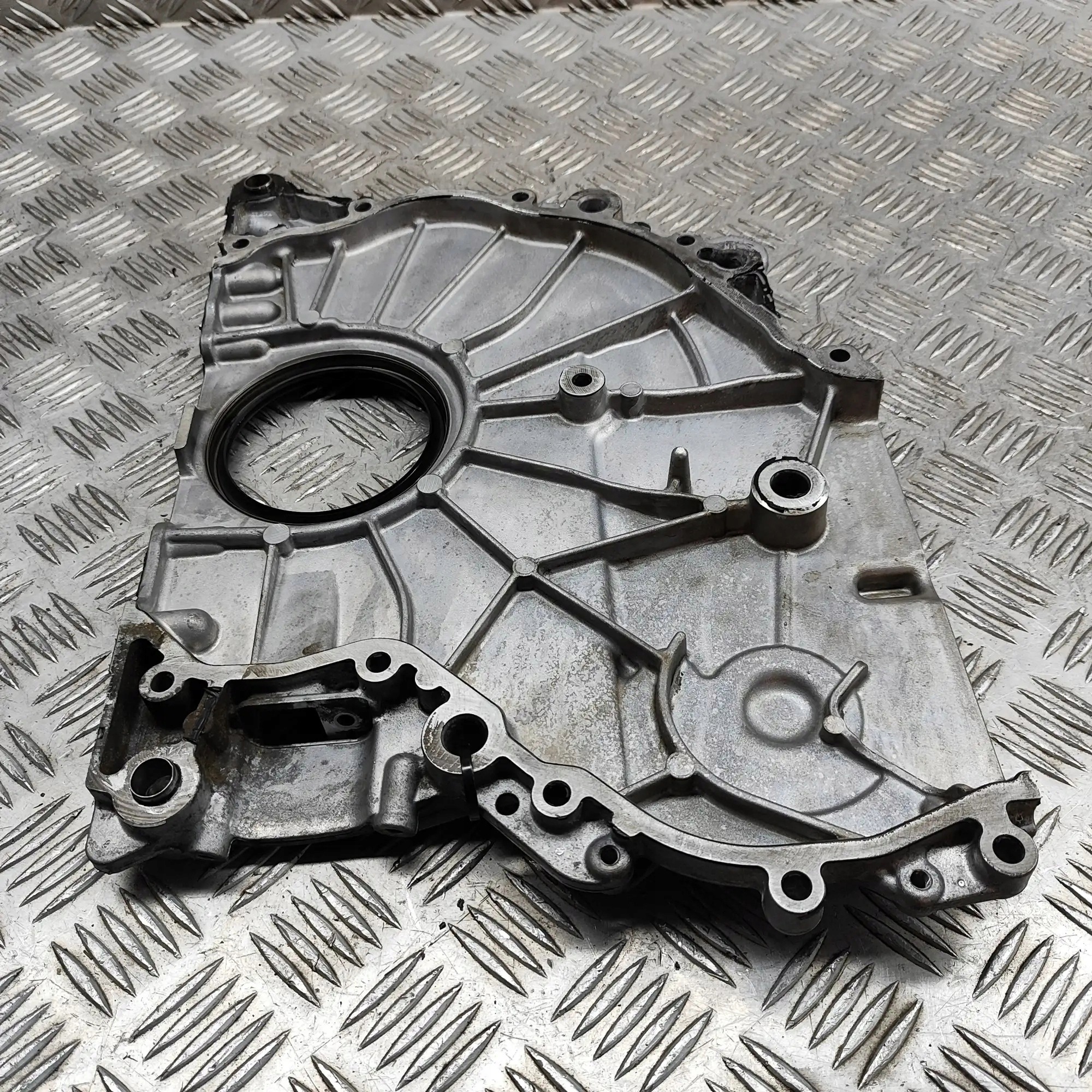 Distributiekettingkap OEM 8573139 voor BMW image 4