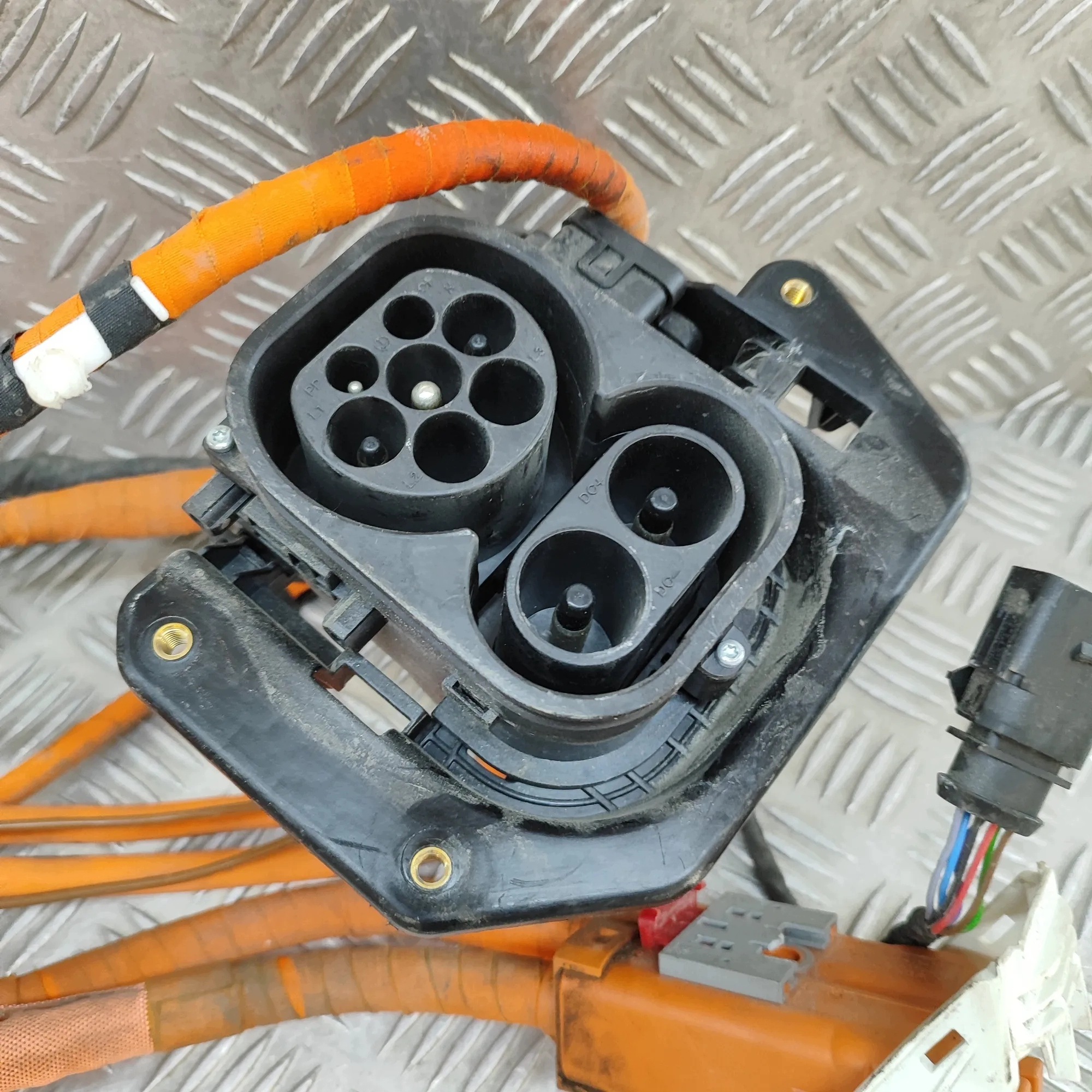 Cabo de carga bateria VW OEM 5GE971531AB image 5