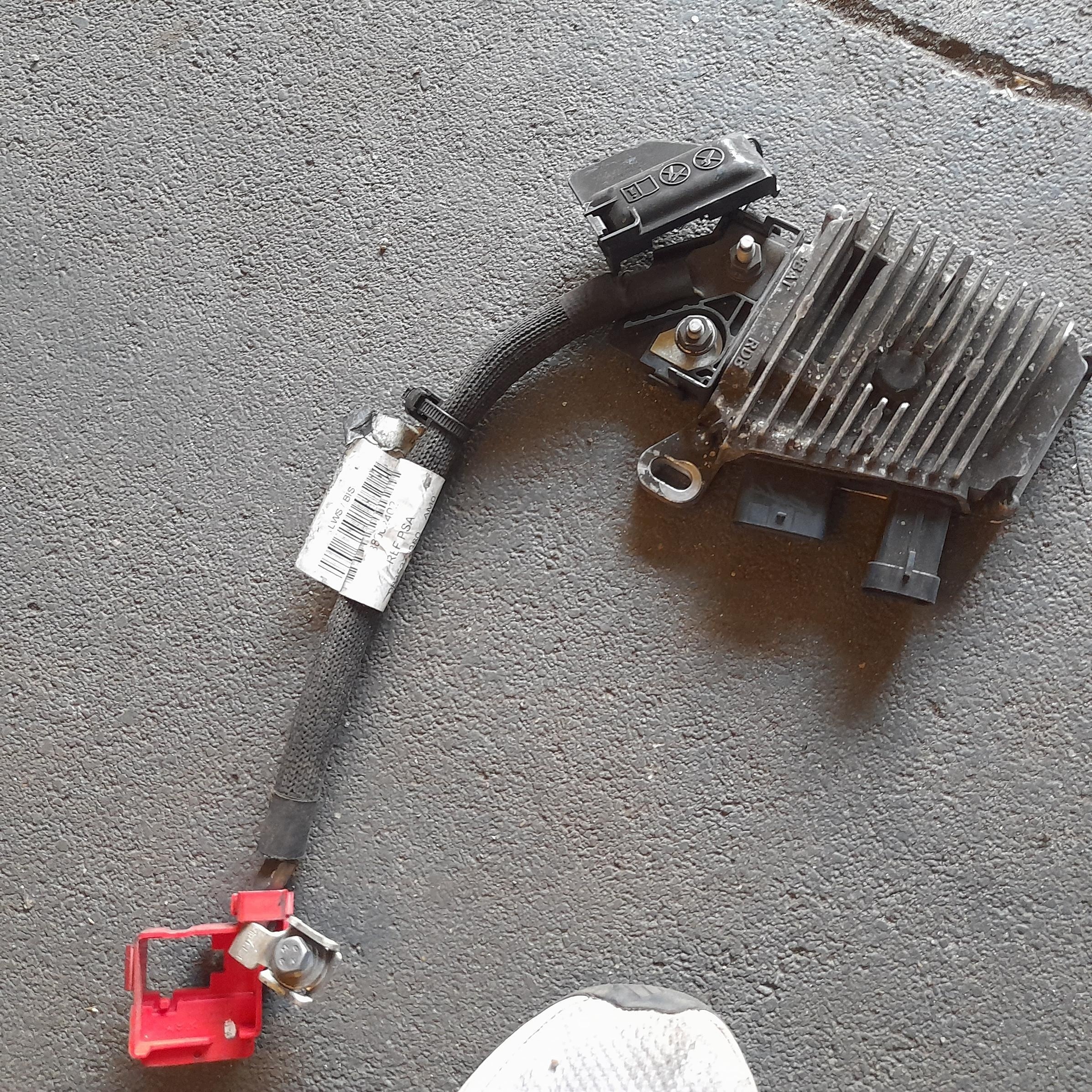 Módulo carga bateria Peugeot 308 III OEM 9849272280 image 4