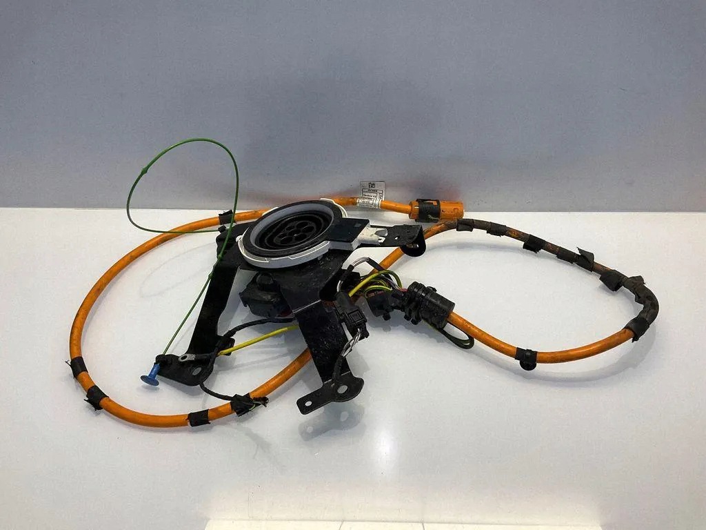 Cable de carga batería BMW OEM 6800376 - Usado image 2