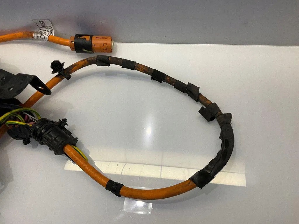 Cable de carga batería BMW OEM 6800376 - Usado image 5