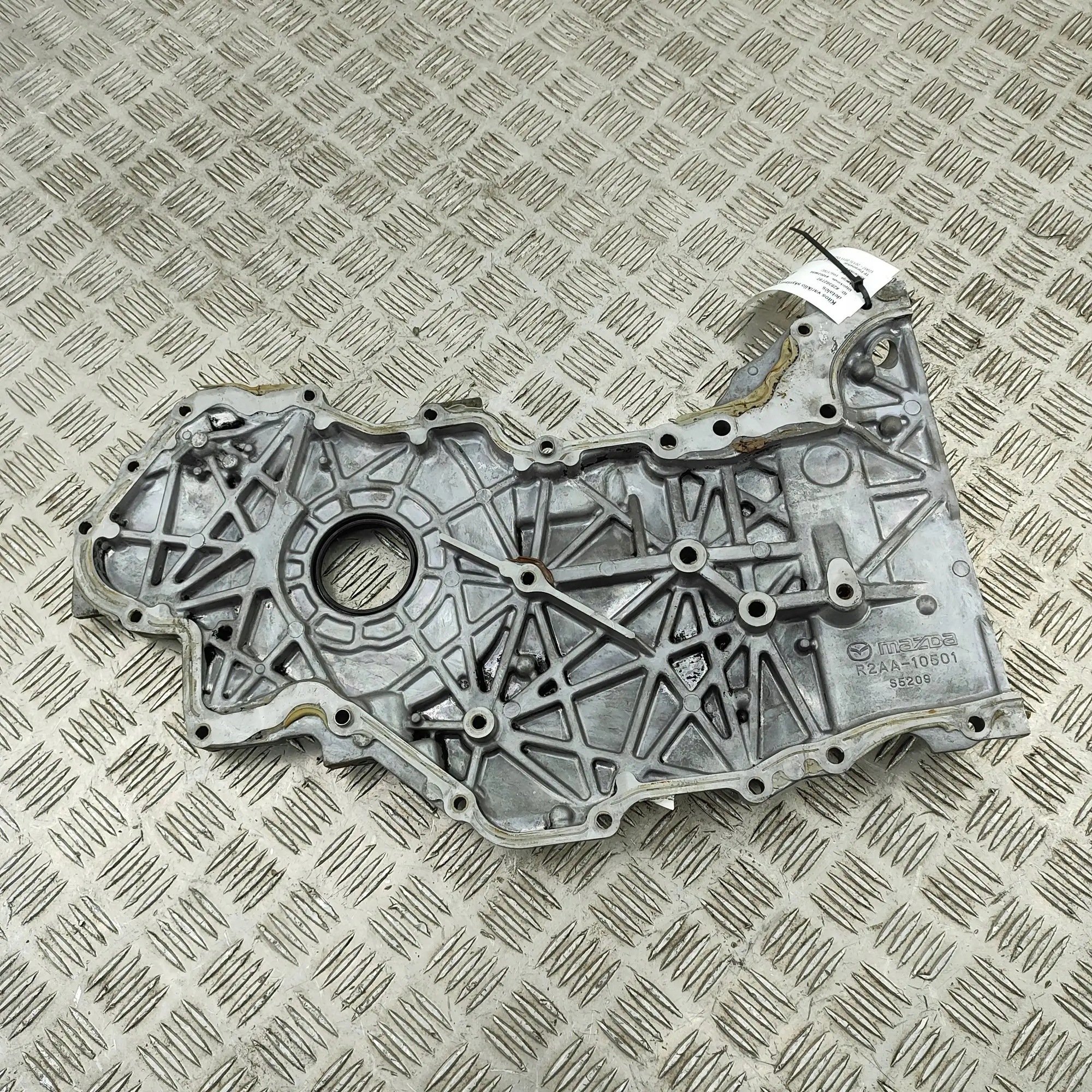 Mazda Steuerkettendeckel OEM R2AA10501 Gebraucht image 5