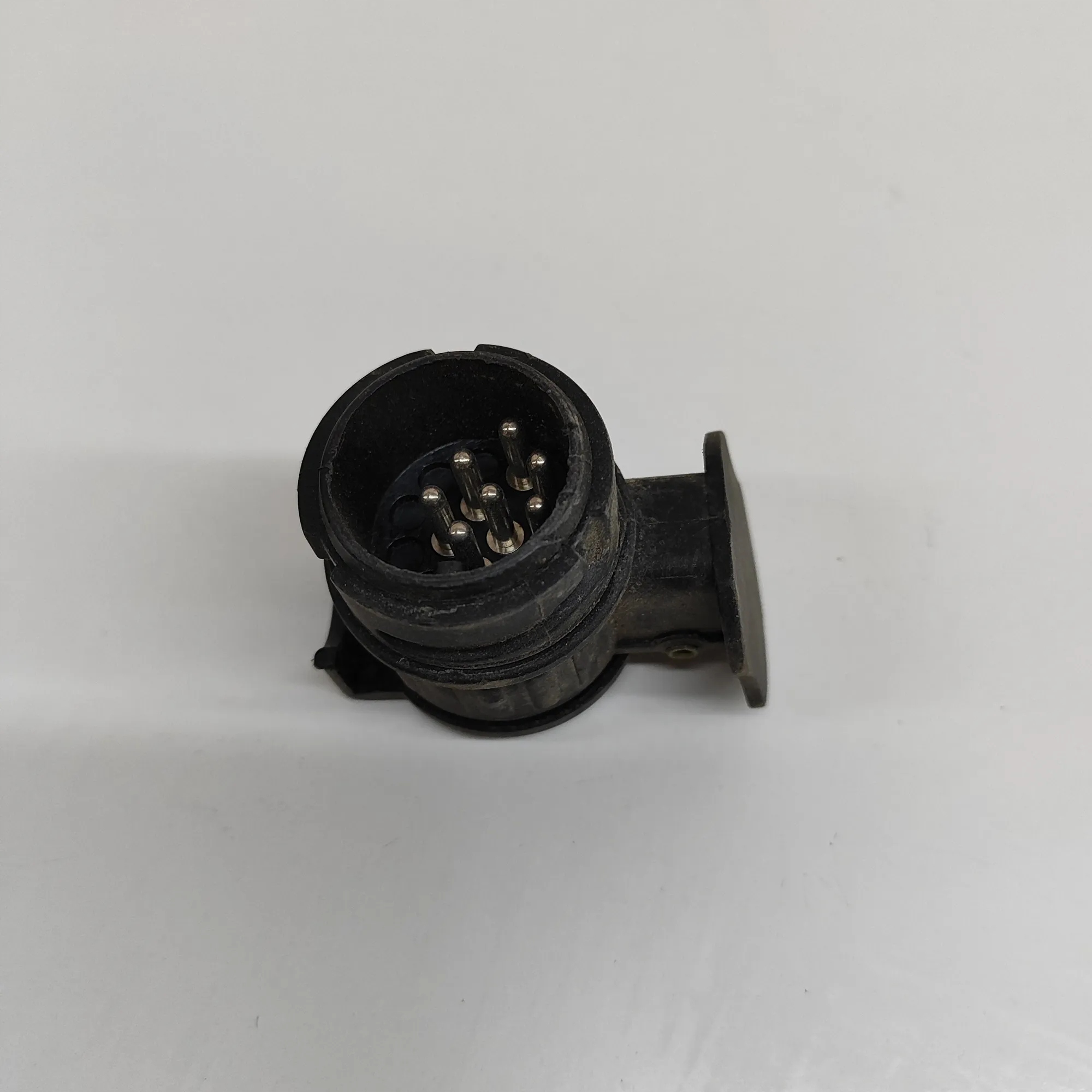 Hinausvetokoukku OEM 95599471 Opel Vivaro Combi 2016