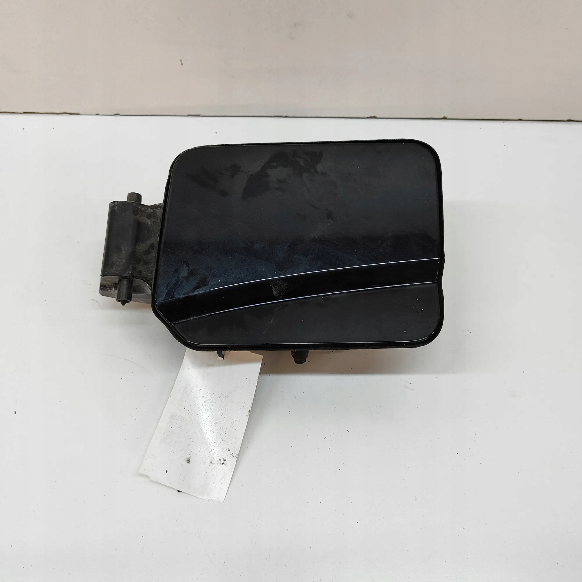 Polttoainesäiliön Luukku OEM 2H0809905A VW Amarok image 2
