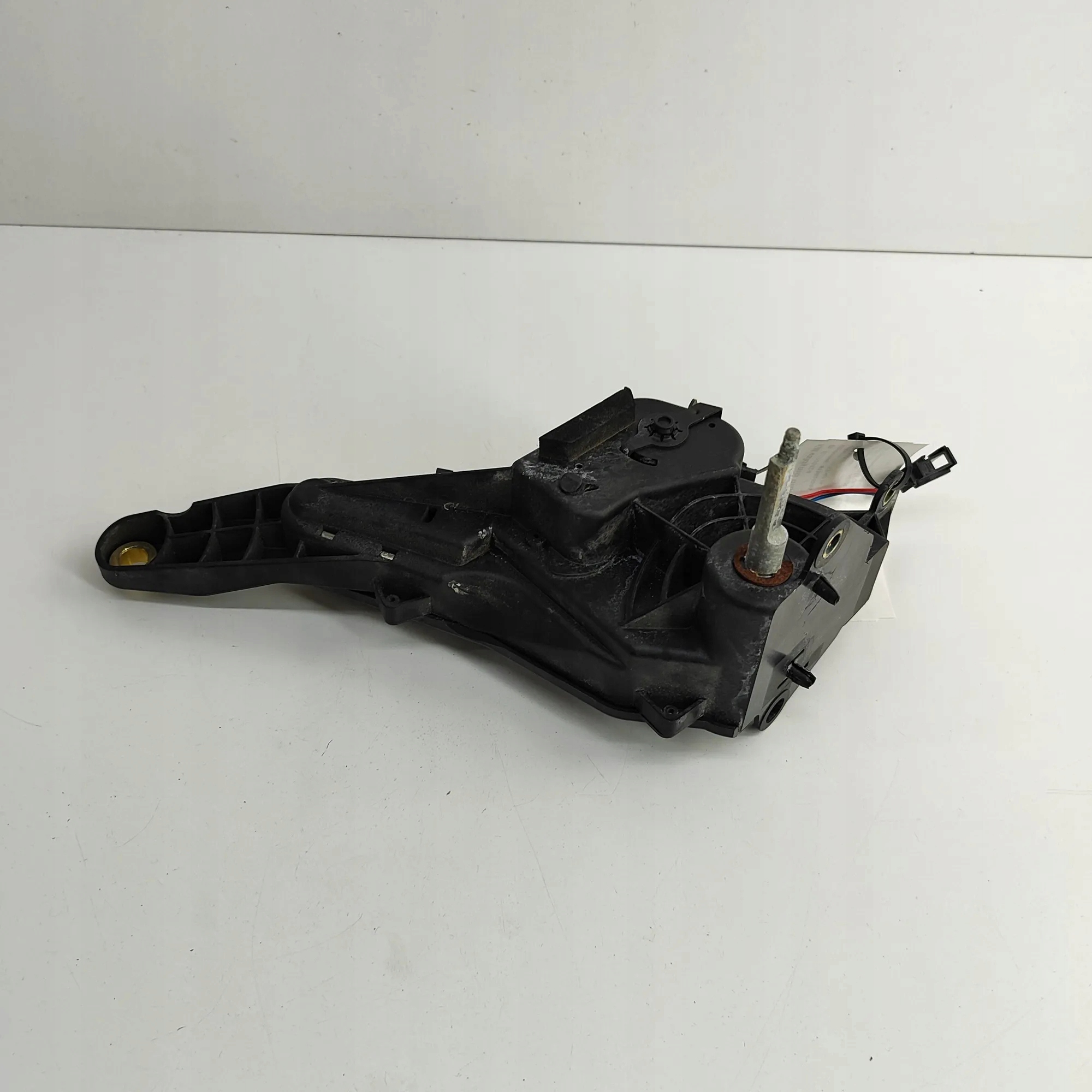 Audi S5 katon taittoventtiili OEM 8F0825175B