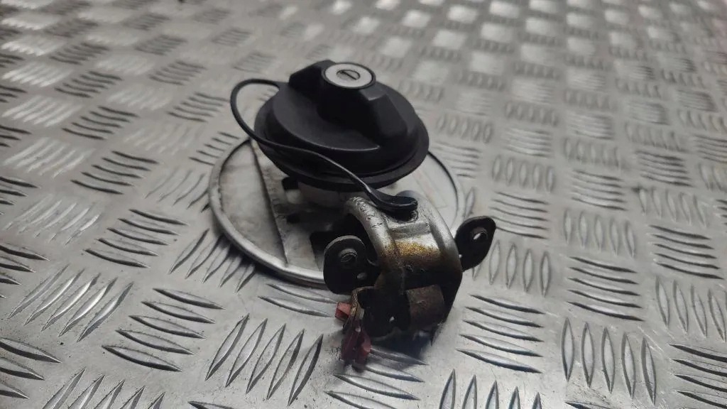 Bränsletanklock OEM 05116393AA för Chrysler Grand Voyager image 4