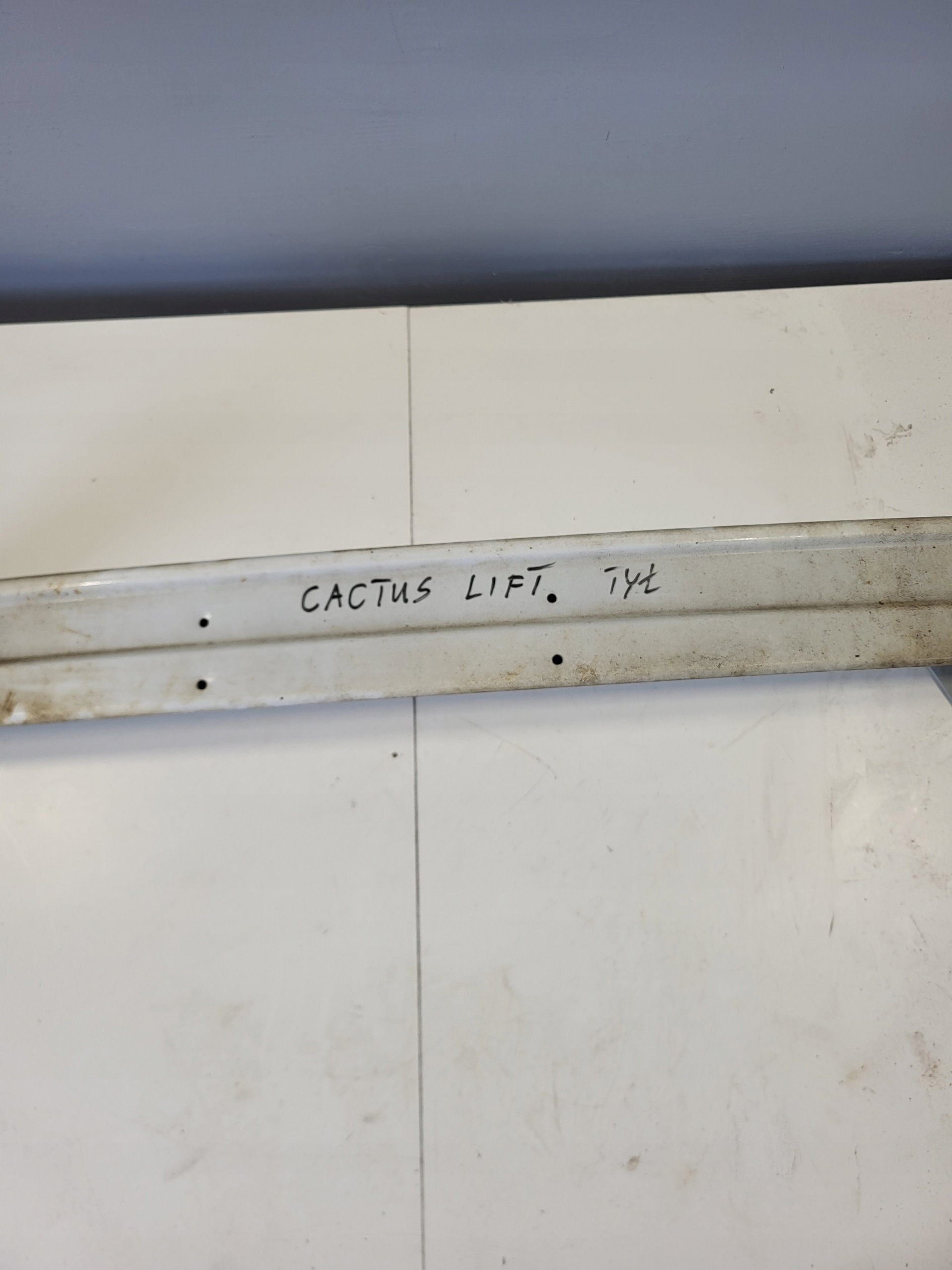 Renforcement de pare-chocs arrière Citroen C4 Cactus 05719G image 4