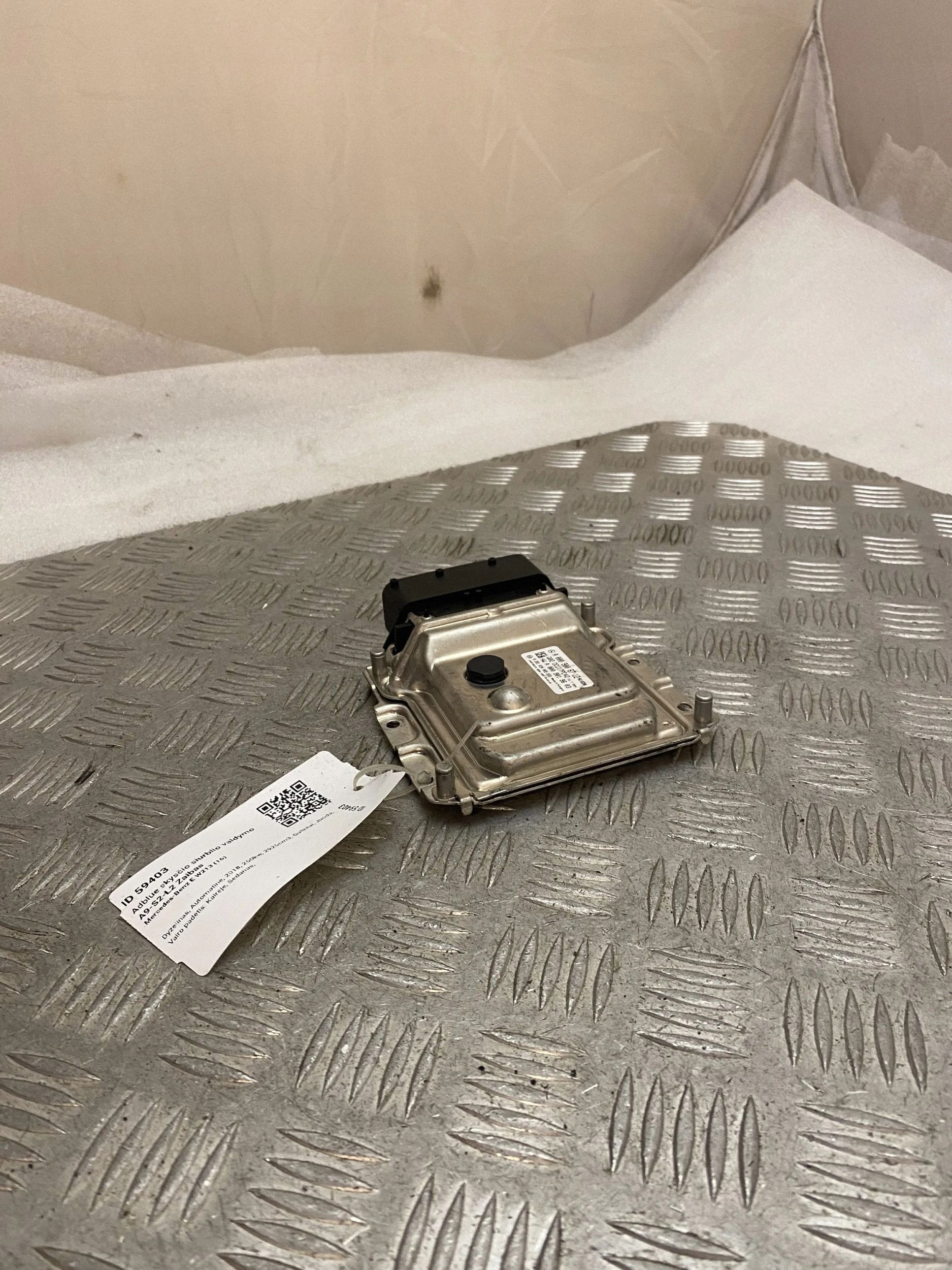 Mercedes-Benz AdBlue-regelunit OEM A0009006712 image 5