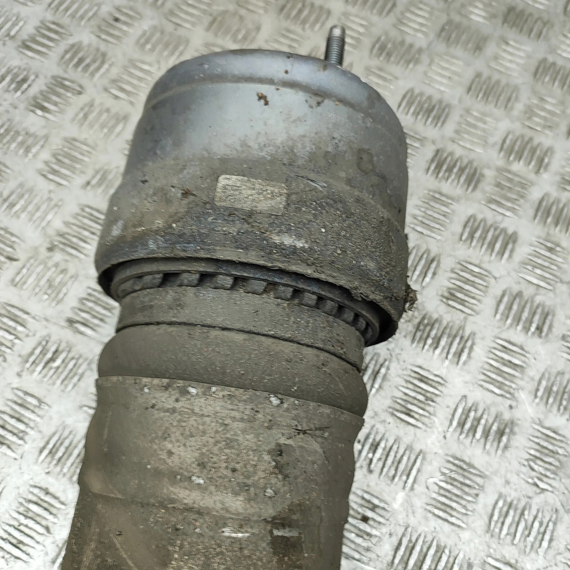 Etuoikea ilmaiskutin OEM A2133201401 Mercedes-Benz image 8