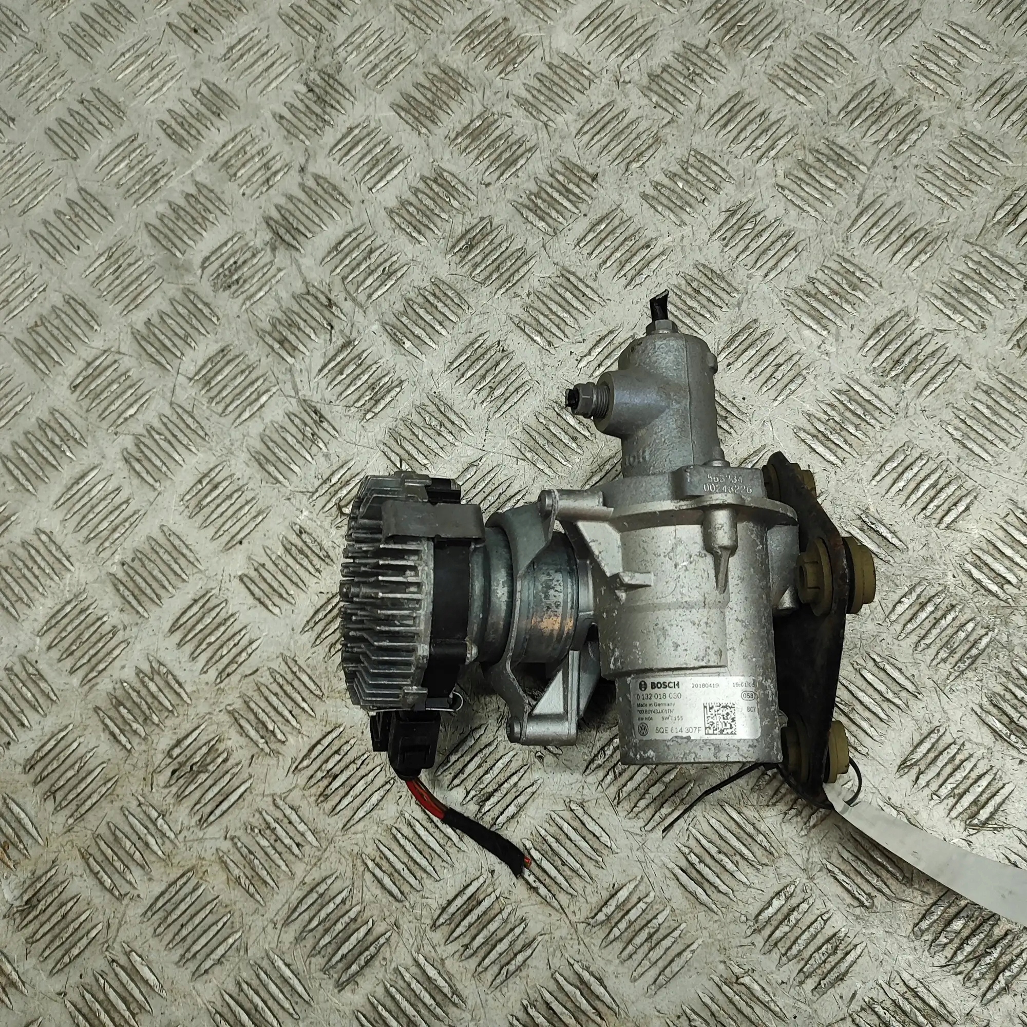 Remcilinder OEM 0132018030 voor Audi A3 Sportback image 3