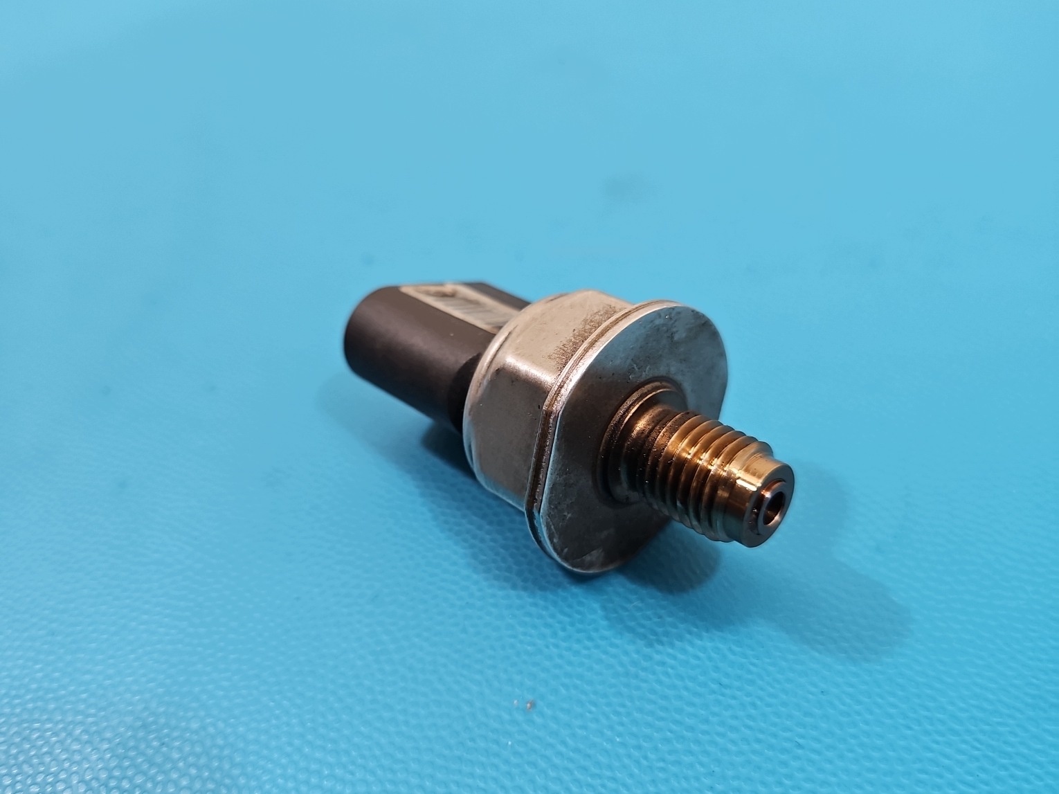 Capteur Pression Carburant Jaguar XF OEM 55PP04-02 image 4