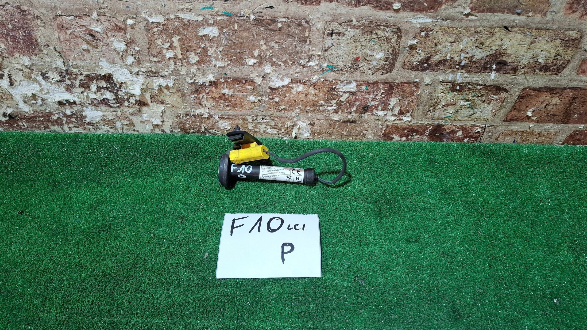 Carga Pirotécnica OEM 0589P1000095 L+P para BMW X1 image 2