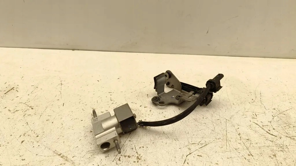 Peugeot A/C Laajennusventtiili OEM T588455A1 - Käytetty