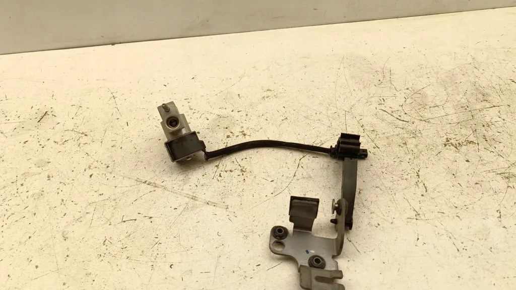 Válvula de Expansão A/C Peugeot OEM T588455A1 - Usada image 4