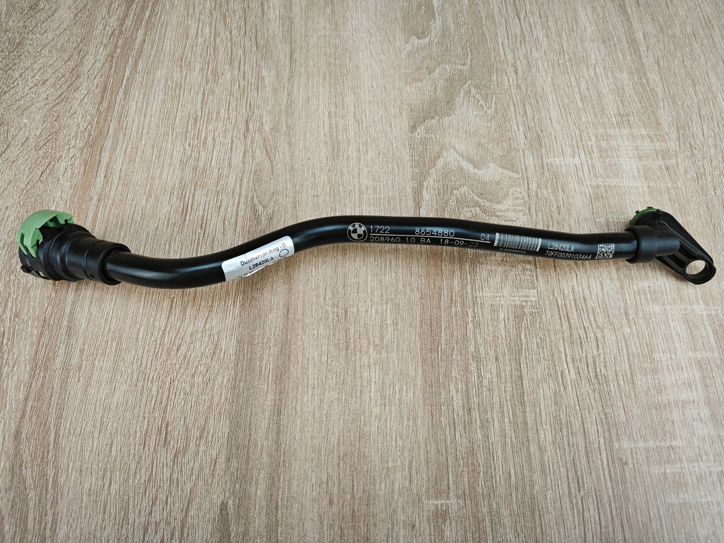 Conduite d'huile BMW OE 8654880 d'occasion image 2