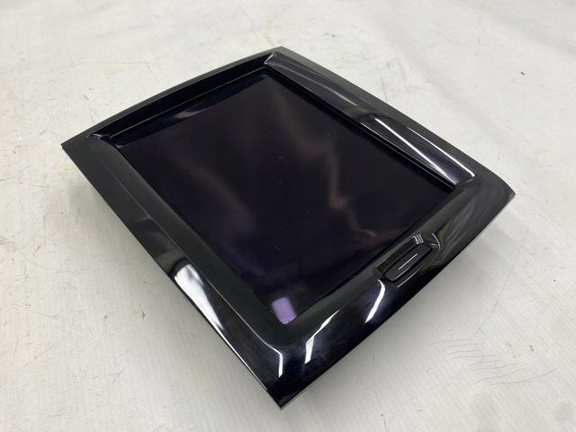 Volvo Näyttö OEM 32350422 - Käytetty
