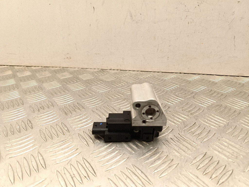 Válvula de expansão Skoda Enyaq OEM 1EA816590B image 3