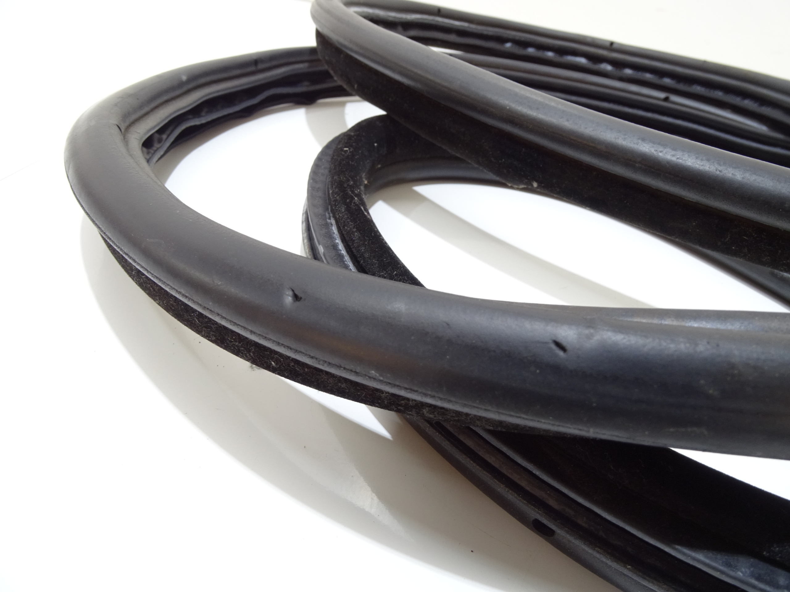 Tiiviste Sarja BMW E60/E61 OEM 7033774 - Etu/Taka image 3