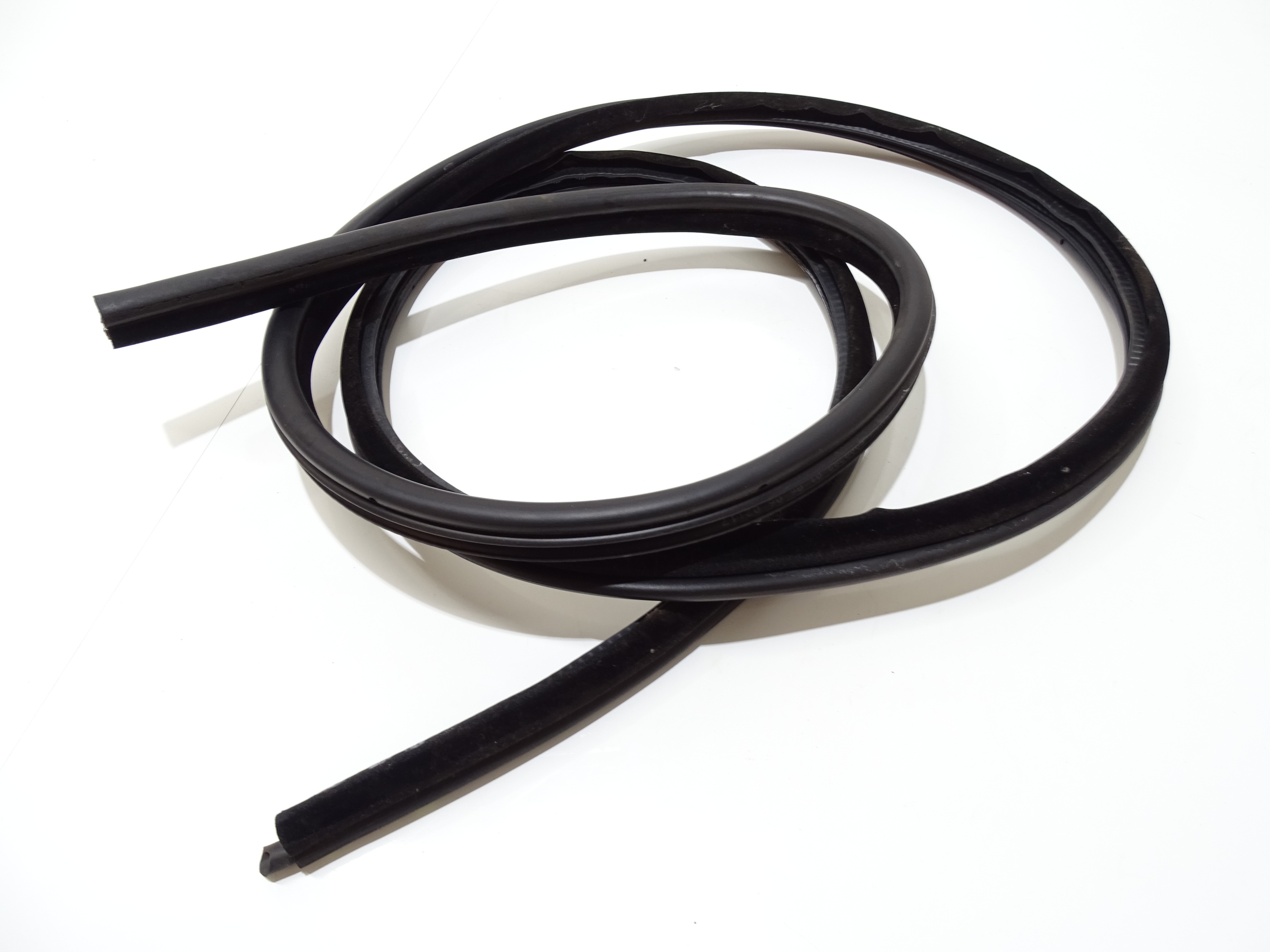 Tiiviste Sarja BMW E60/E61 OEM 7033774 - Etu/Taka image 5