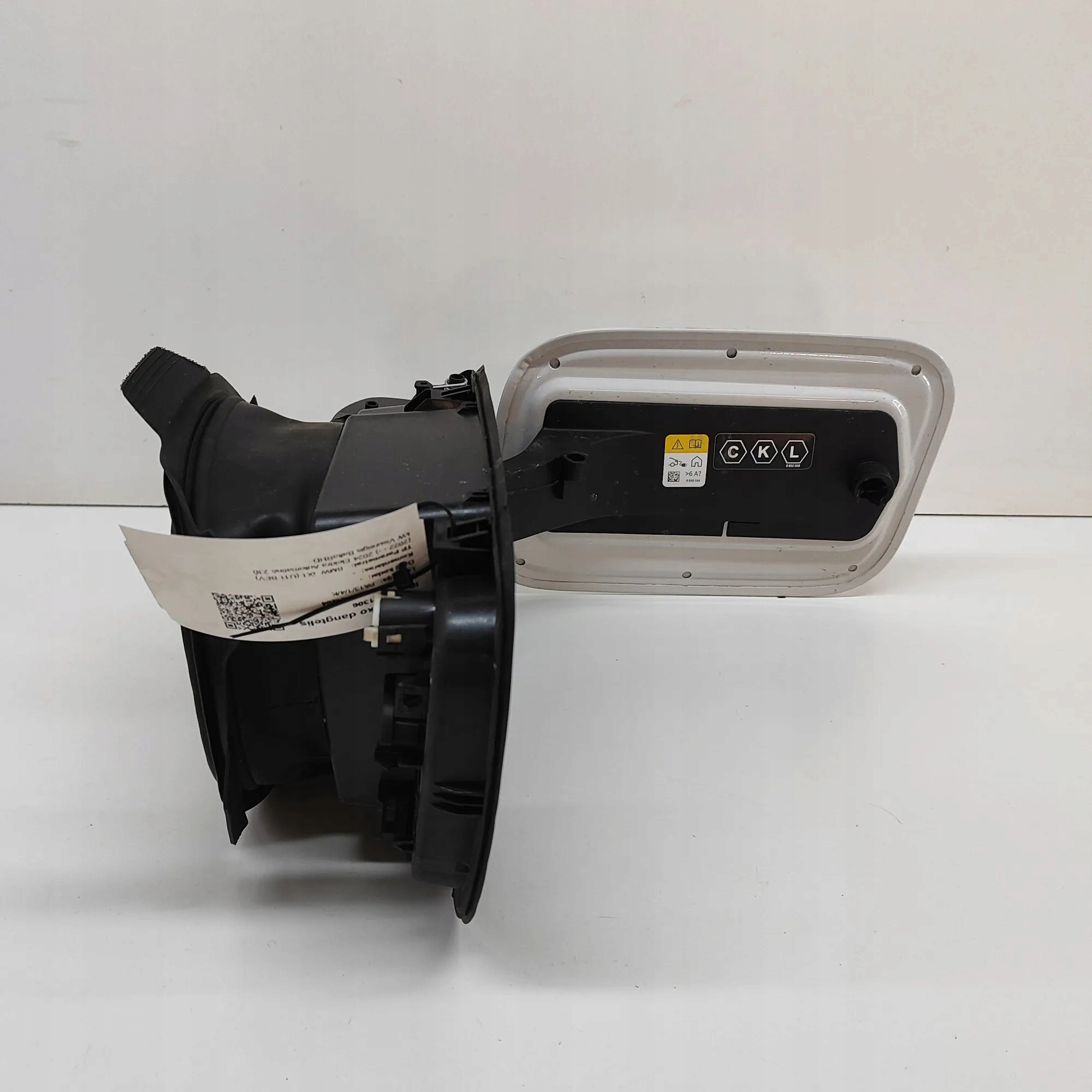 BMW Tankklappe OEM 9466557 für iX1 U11 BEV 2024 image 4