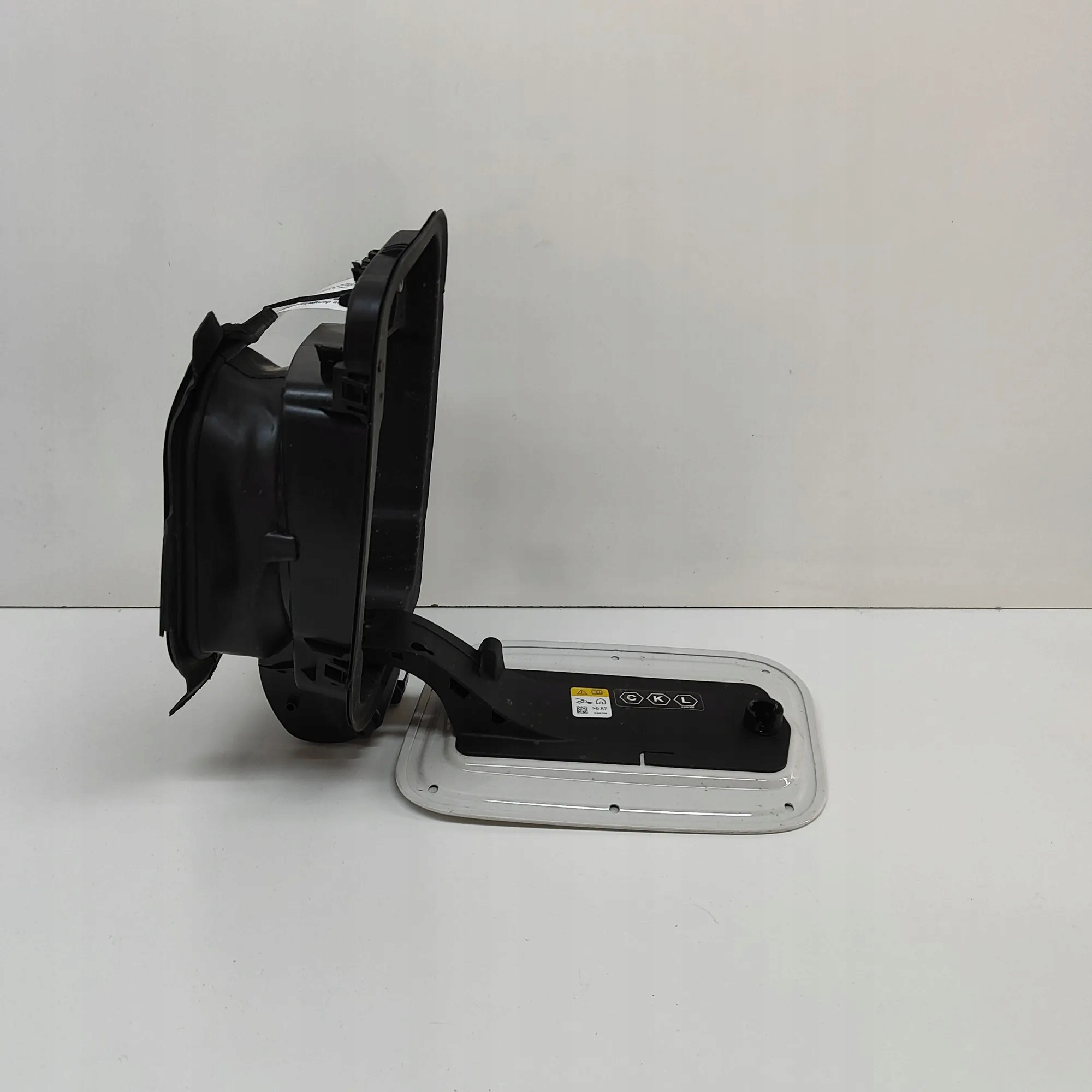 BMW Tankklappe OEM 9466557 für iX1 U11 BEV 2024 image 5