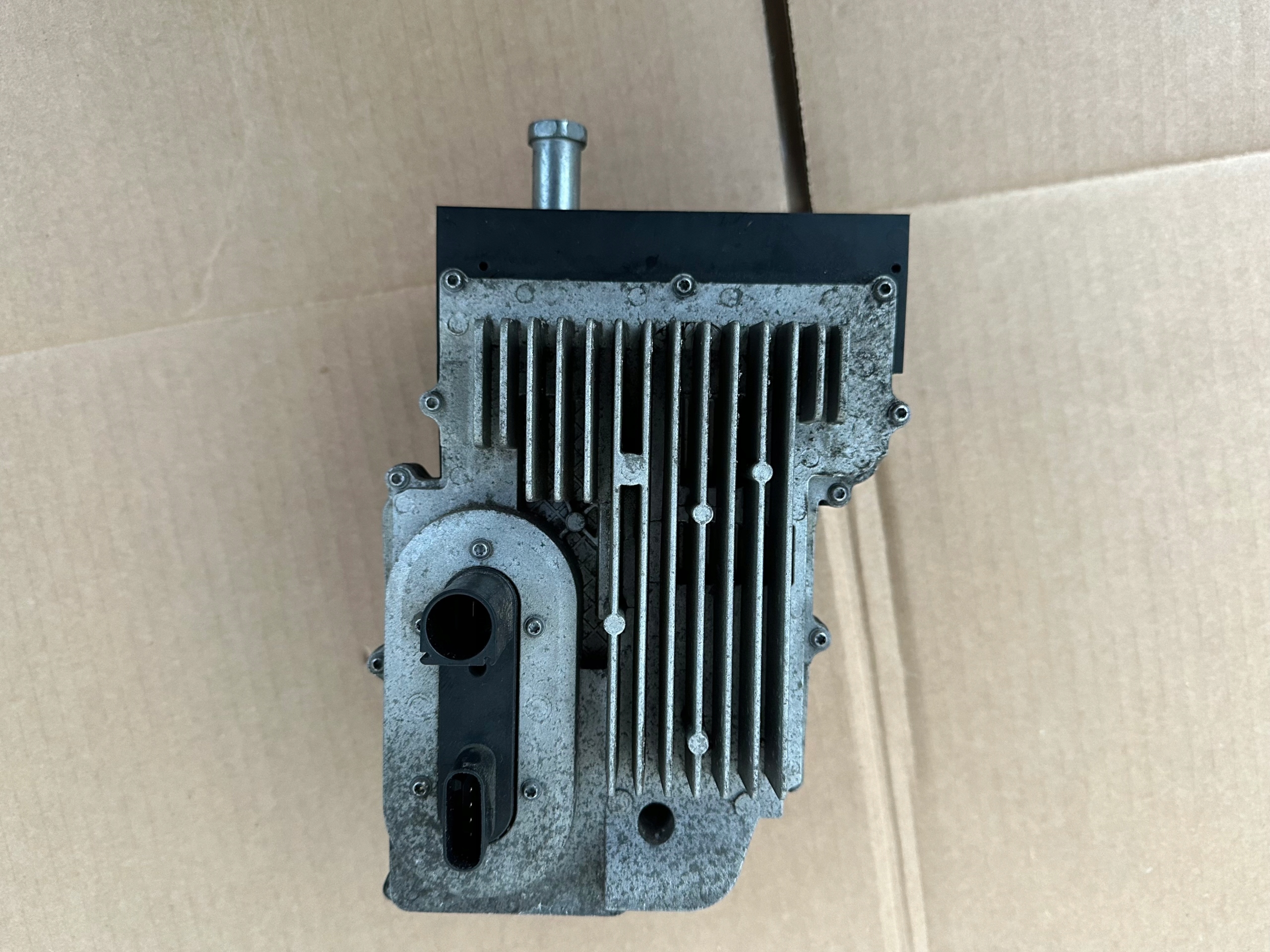 VOLVO V90 S90 XC90 XC60 V60 S60 XC40 Tampa do Fusível da Bateria 31419765 image 2