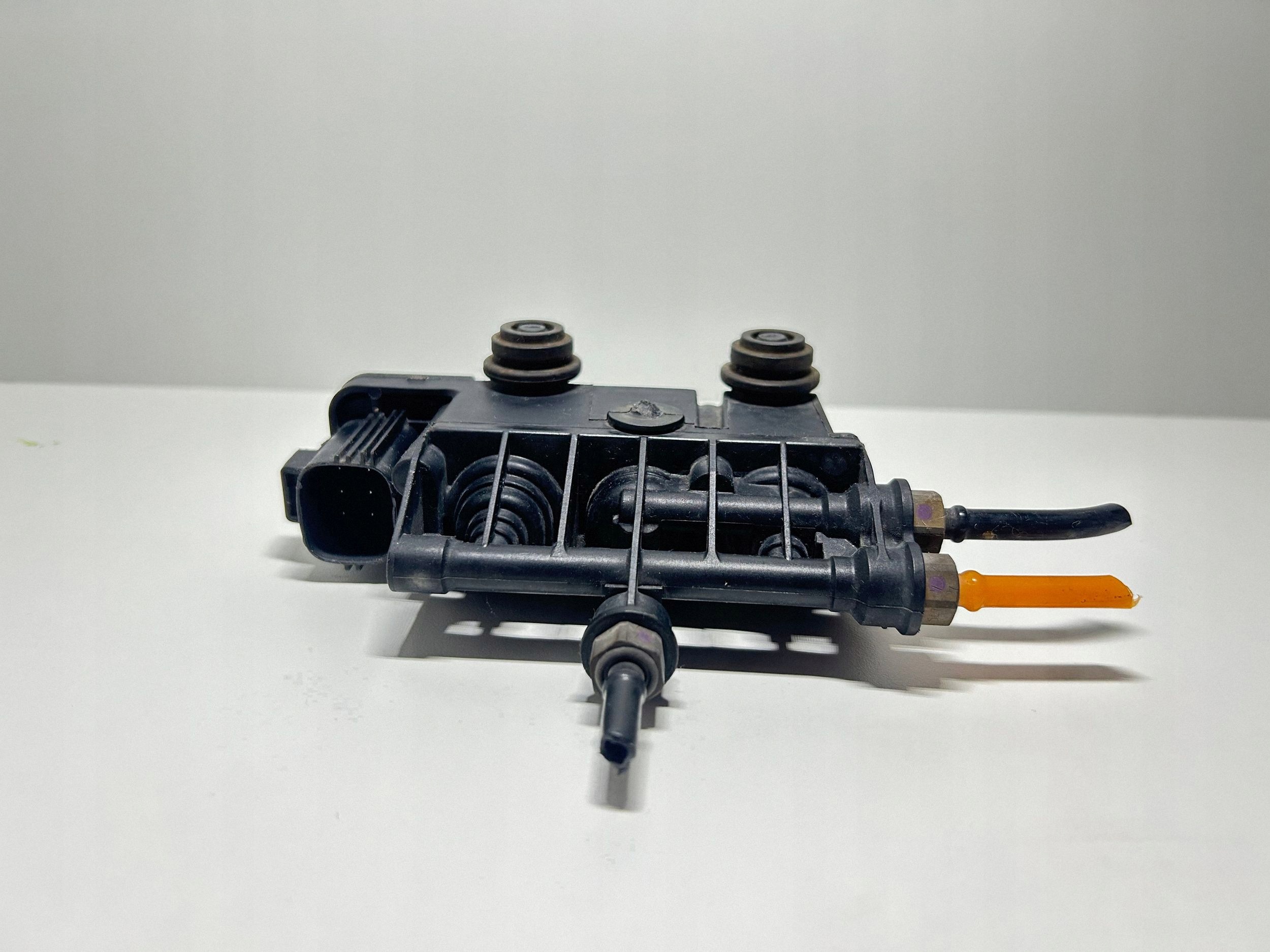 Pompe à air secondaire Land Rover Discovery 3 OEM RVH000095 image 7