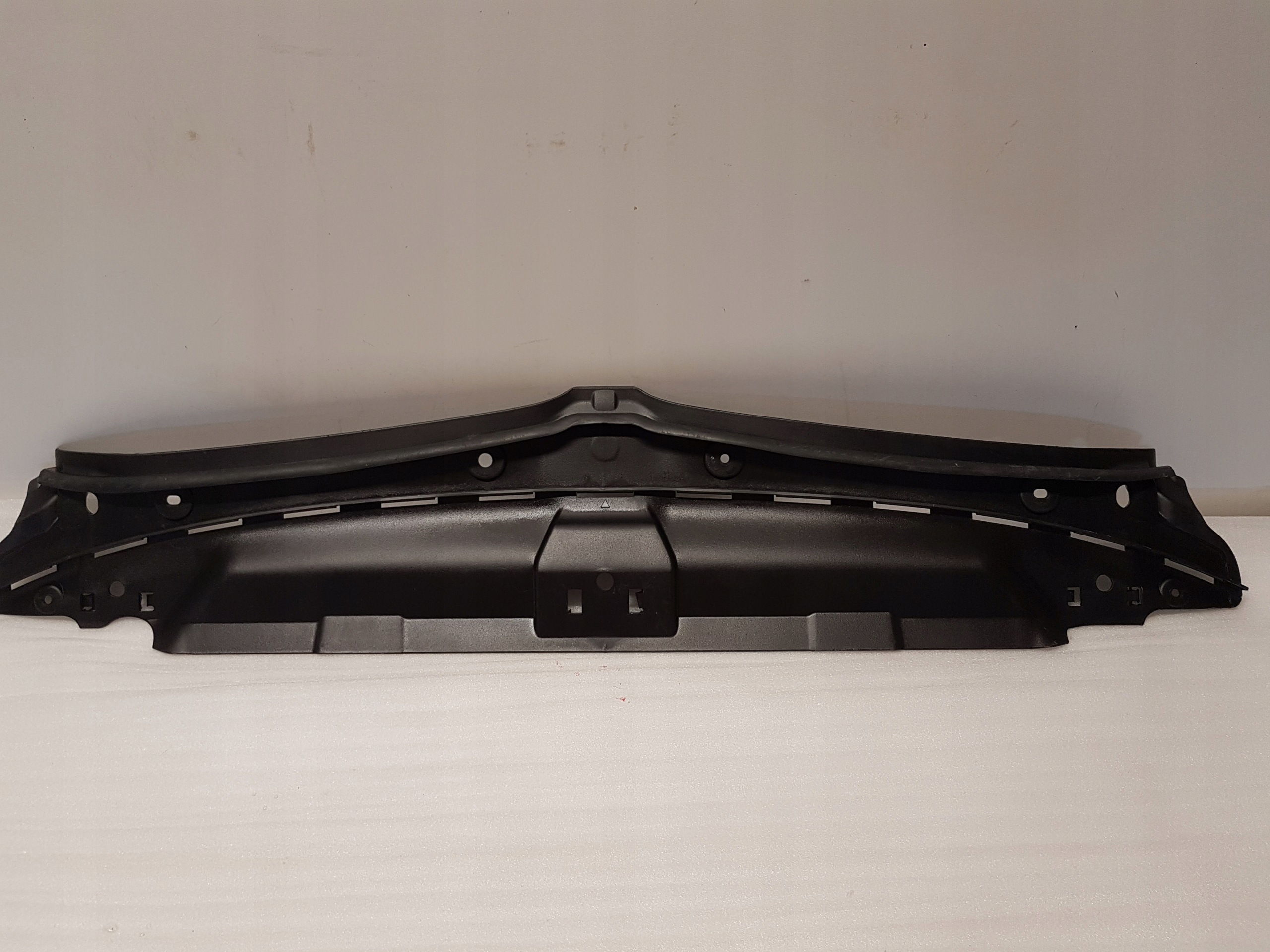BMW 7461970 Obere Frontgurtabdeckung Kühlergrillblende image 2