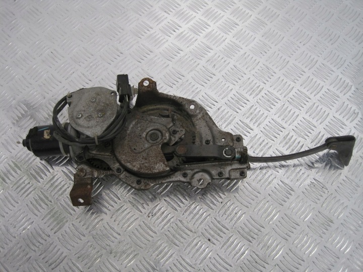 Tailgate opener motor mechanism Nissan Lexus 27107-10030
