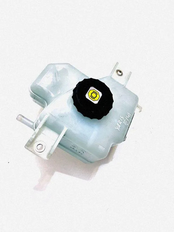 Bremsflüssigkeitsbehälter Toyota Yaris OEM 4722052310 image 3