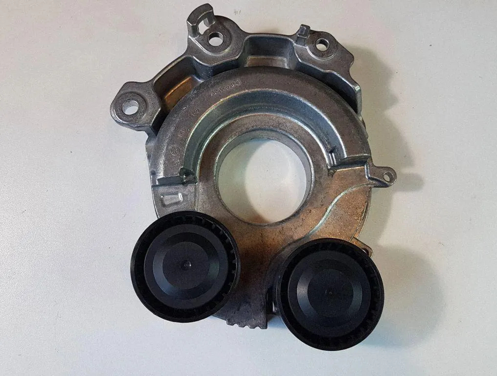 Mazda CX-5 Keilriemenspanner Alternator OEM PAK915980