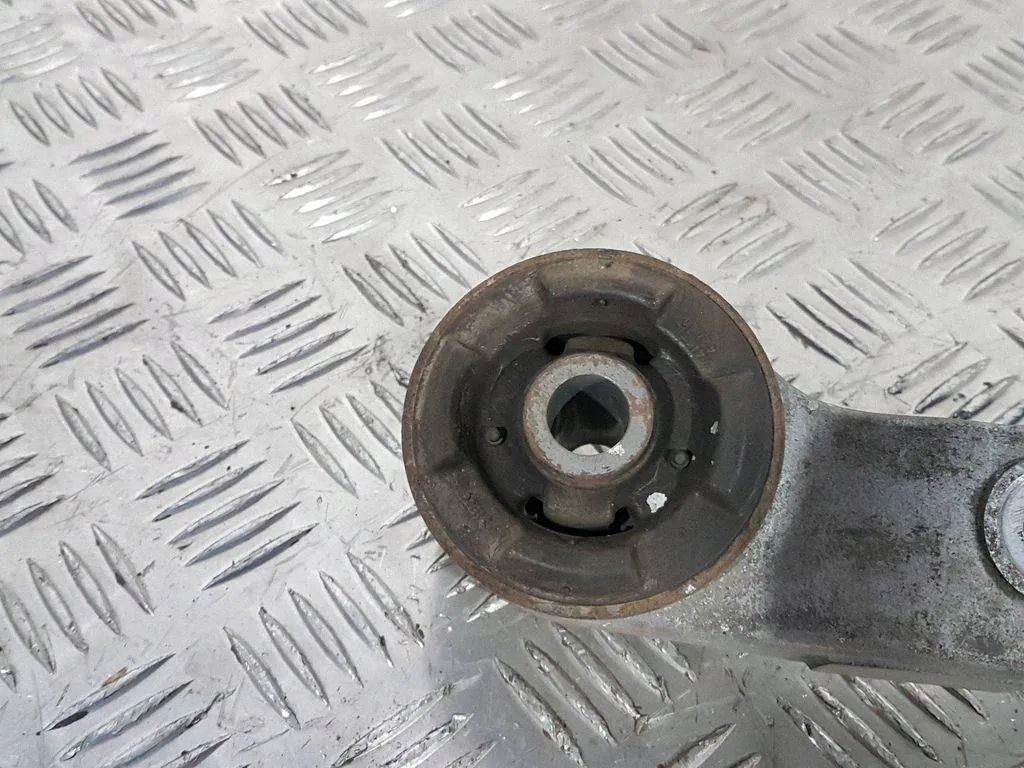 Toyota Rear Diff Mount OEM 4165142090 - Used image 3