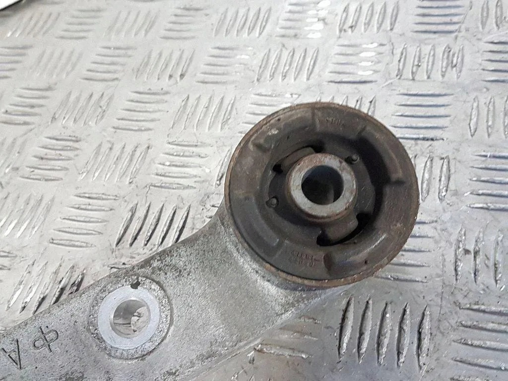 Toyota Rear Diff Mount OEM 4165142090 - Used image 4
