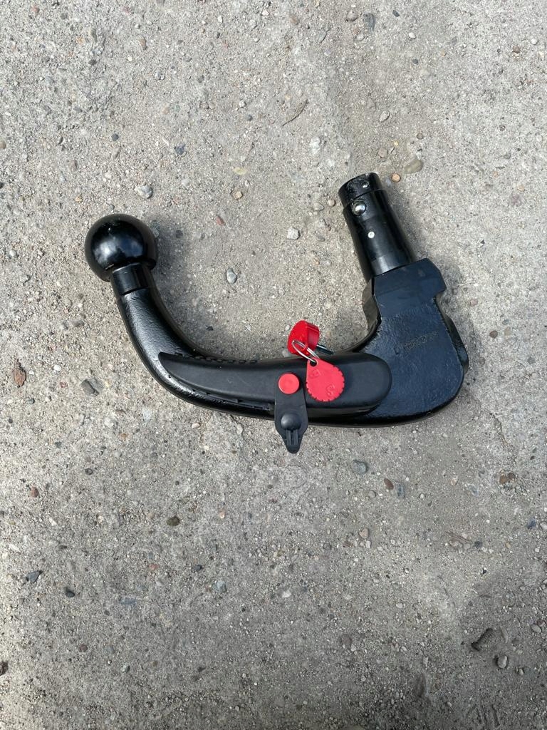 Cabeça de engate Skoda Fabia OEM 5J0903882 - Usado image 3