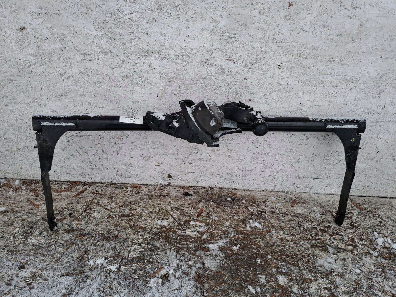 VW ARTEON hinauskoukku OEM 3G8803881B - Käytetty