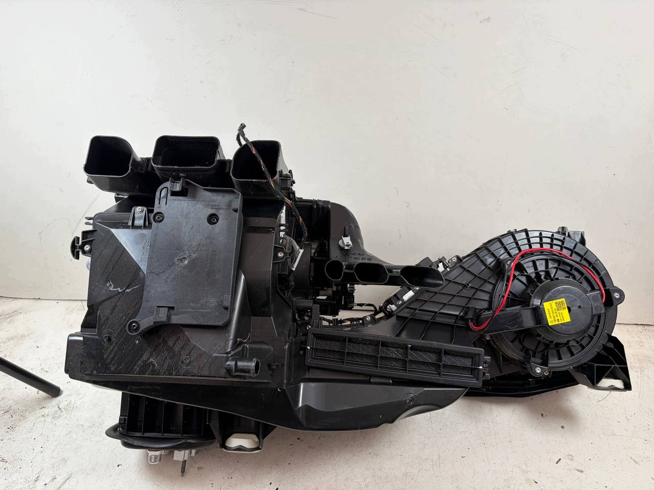 Värmekärna Mercedes W177 OEM A2478302503 image 3