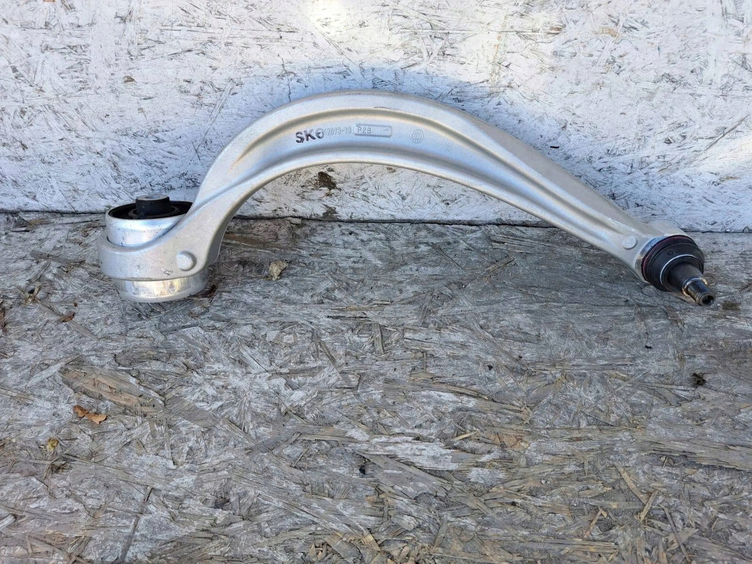 Audi Q7 4M 2015 Left Side Control Arm OEM 4M0407693F image 4
