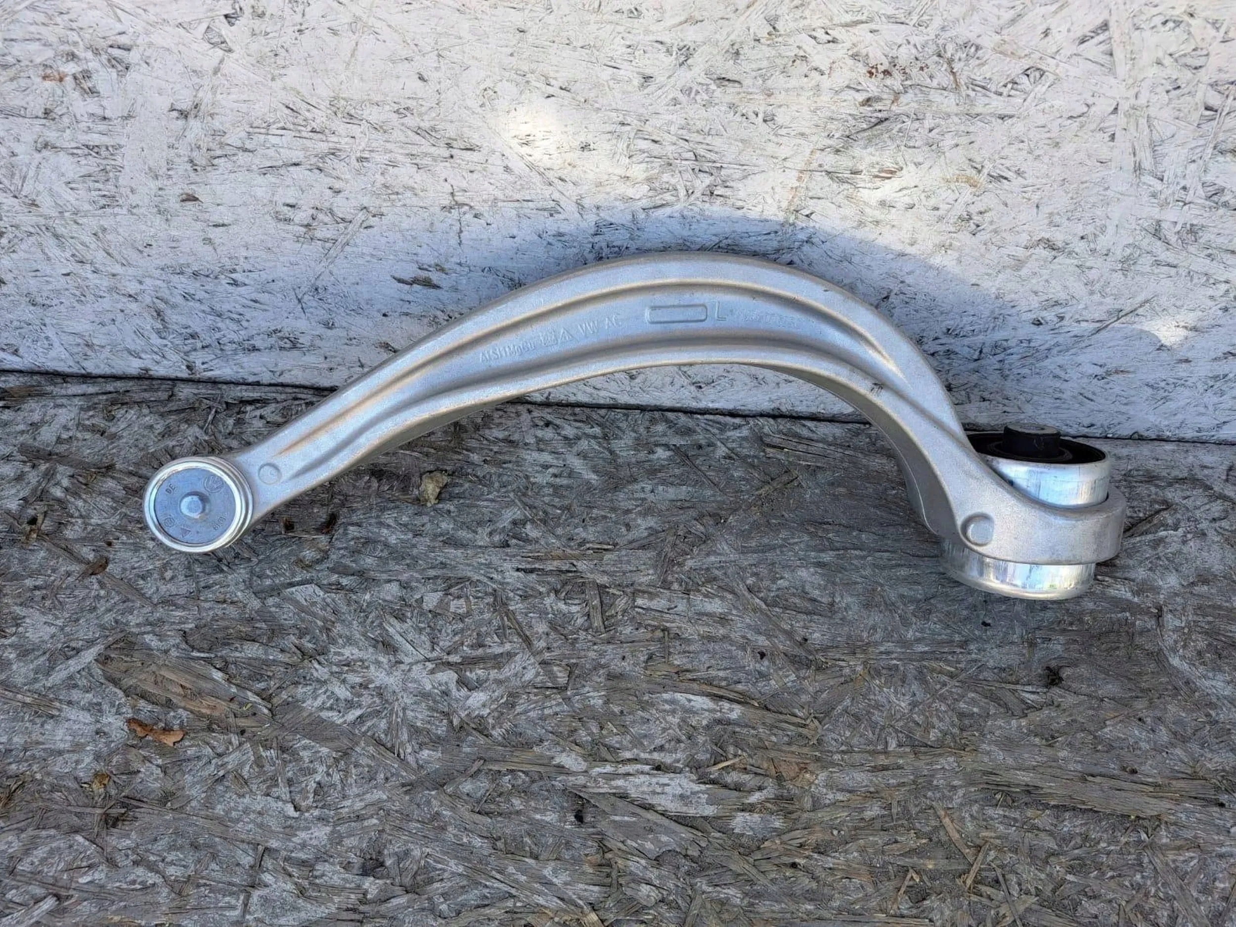 Audi Q7 4M 2015 Left Side Control Arm OEM 4M0407693F image 5