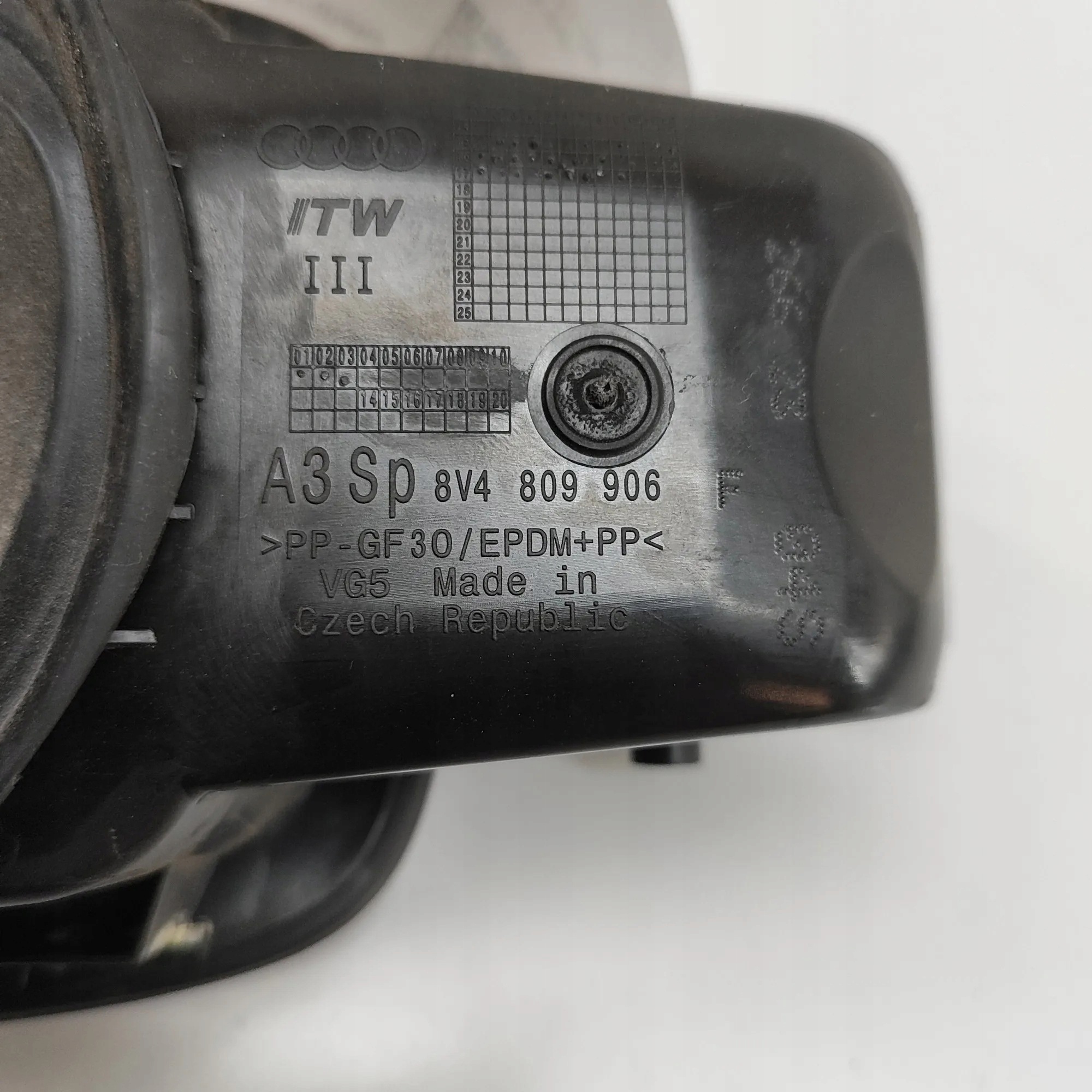 Capteur de trappe à carburant OEM 8V0862153A VW Audi image 7
