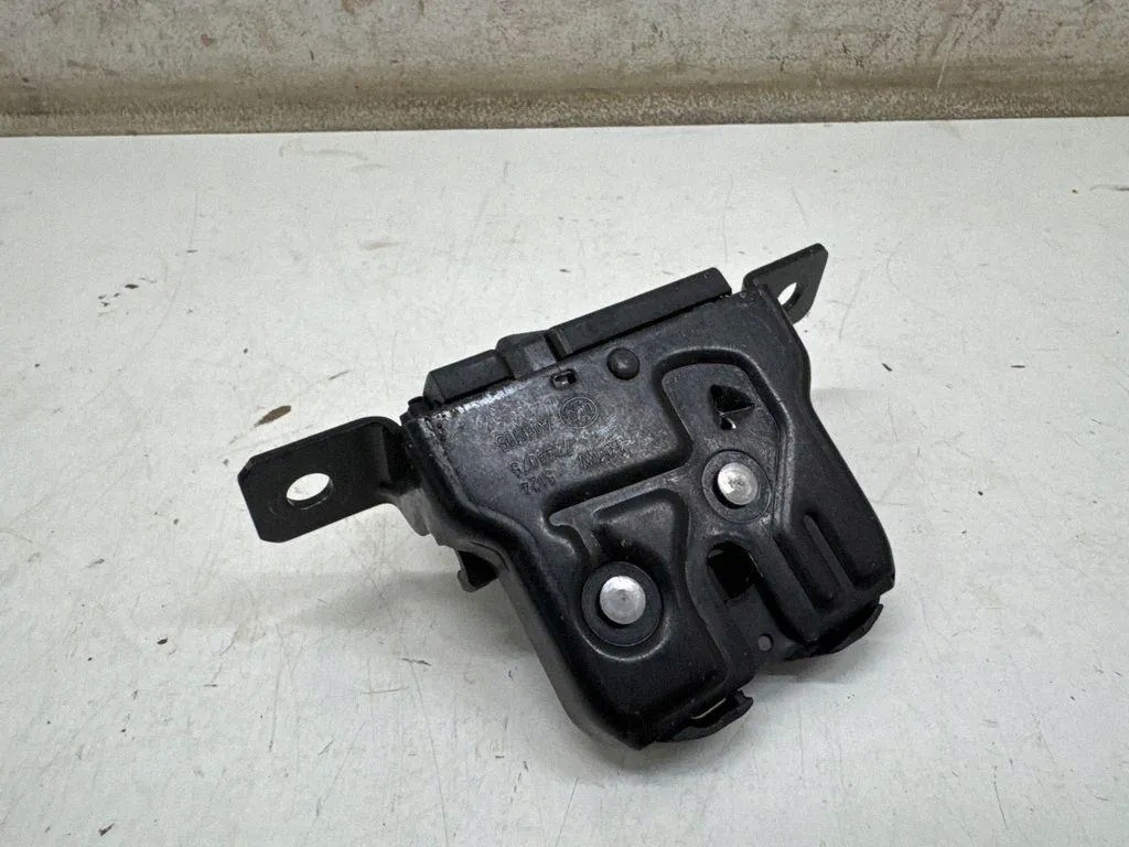 BMW 116D F20 Tailgate Lock 7248075 image 2